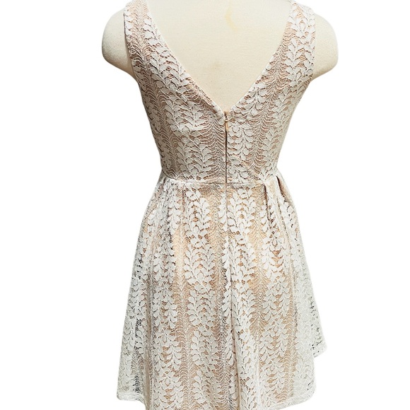 Lulus All of My Heart Lace Skater Short Mini Dress, Cream White Size Medium NWT - Picture 11 of 12